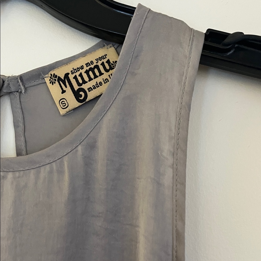 ✨🩶 Show Me Your MuMu Silver Sleeveless Tank Top – Size Small 🩶✨ - Picture 5 of 10